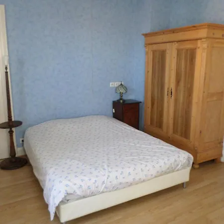 Chambre Individuelle A Lit Double Dans Une Maison De Maitre De 1904 Guest house Haguenau