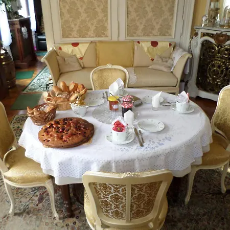 Individuelle à Lit Double Dans Maison De Maître De 1904 * Haguenau